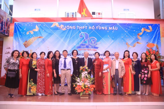 Kỷ niệm 20 năm thành lập trường